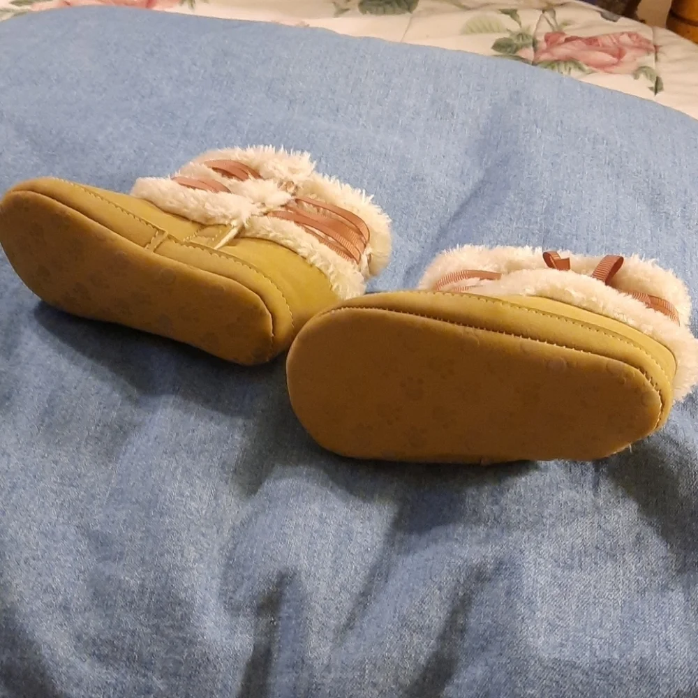 BABY girl SZ 3 boots fur tan